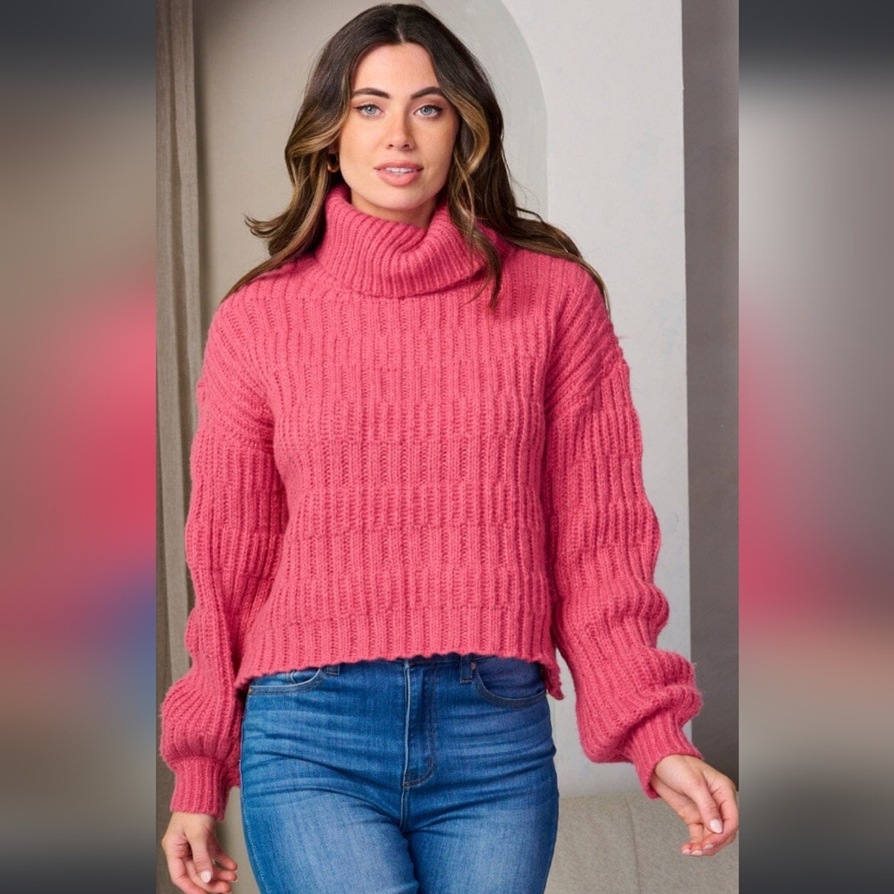 NWT. WOMEN'S ROSE LONG SLEEVE TURTLE NECK PULLOVER SWEATER